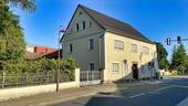 Titelbild - Viel Platz mit Nebengebäude und Garagen