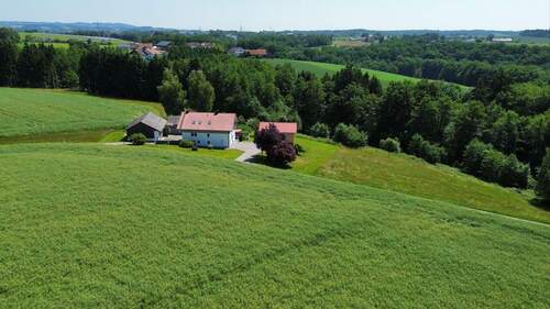 Luftaufnahme - 7 Zimmer Mehrfamilienhaus, Wohnhaus zum Kaufen in Vilshofen an der Donau