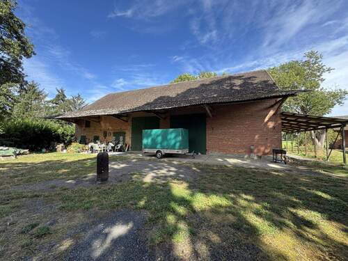 Ansicht zur Scheune mit Vorplatz - 