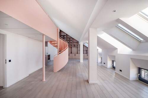 Wohnzimmer - The Art of Living - Ikonisches Galerie-Penthouse am Moritzplatz