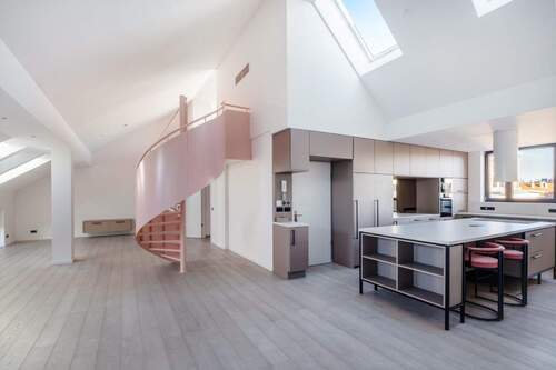 Weitere Ansicht Wohnzimmer - Etagenwohnung mit 181,00 m&sup2; in Berlin-Kreuzberg zum Kaufen