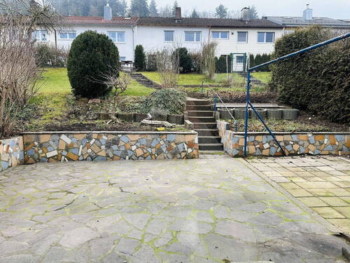Terrasse + Garten - Reihenmittelhaus mit Garten in Aalen - Triumphstadt