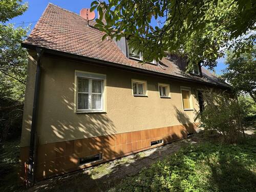 Außenansicht 2 - 9 Zimmer Einfamilienhaus zur Miete in Weisendorf