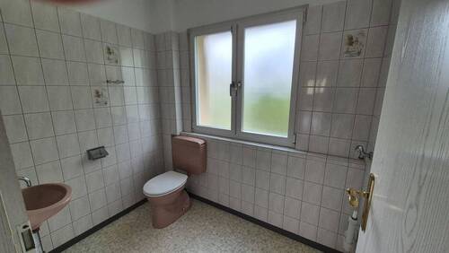 2: WC - 