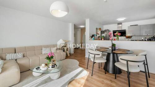 Wohnzimmer 2 - 3 Zimmer Etagenwohnung zum Kaufen in Weinsberg