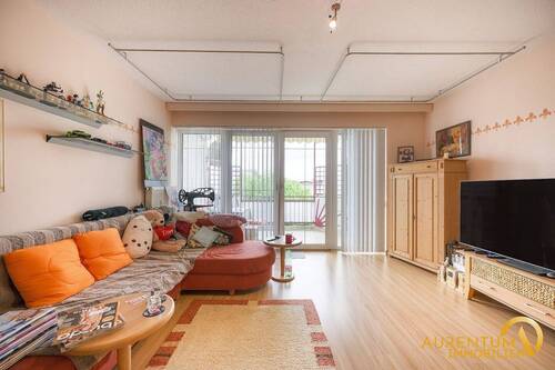 Wohn- Esszimmer mit Balkon - 