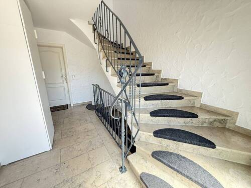 Treppenhaus ins DG - 