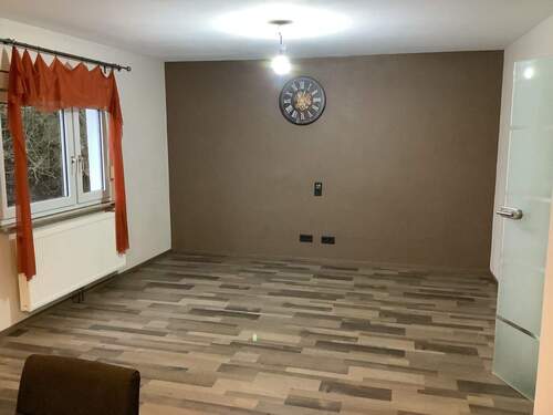 Wohnzimmer - Einfamilienhaus mit 178,00 m&sup2; in Haiger-Dillbrecht zum Kaufen