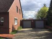 Auffahrt mit Garagen - 8 Zimmer Einfamilienhaus in Lüchow