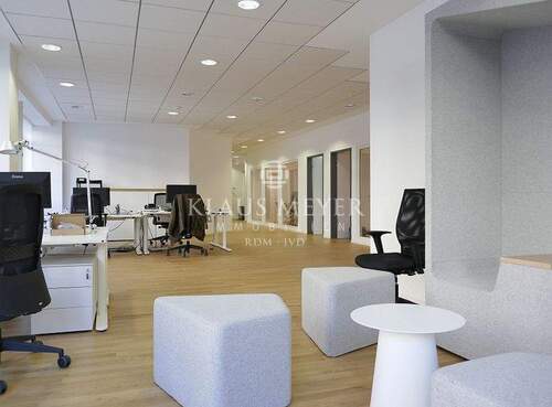 385 m², Echtholzboden - 