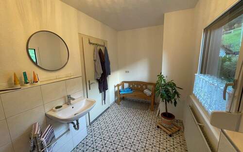 Badezimmer im Obergeschoss - 