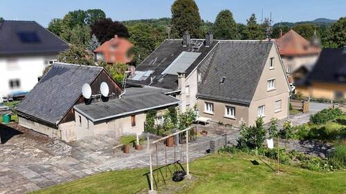 Rückansicht mit Garten - 