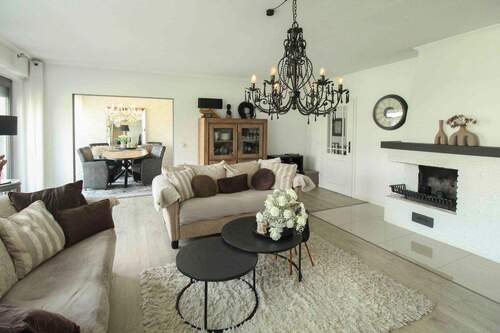 Wohnzimmer - 4 Zimmer Einfamilienhaus in Moers