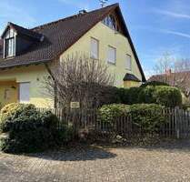 Familienfreundliche Doppelhaushälfte mit Garten, Sauna, Studio und Keller in Stegaurach
