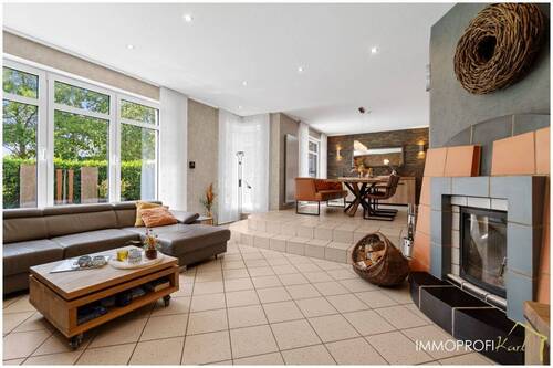 12. Wohn.-Esszimmer mit Kamin.jpg - 