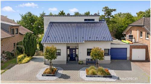 1. Gebäudeansicht.jpg - 6 Zimmer Mehrfamilienhaus, Wohnhaus zum Kaufen in Wassenberg