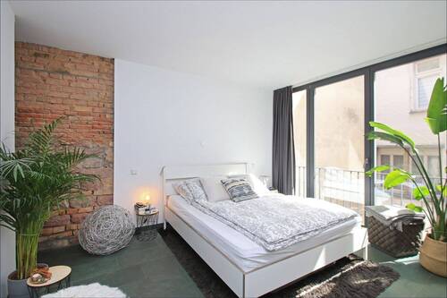 Schlafzimmer mit angeschlossener Ankleide - 