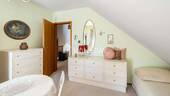 1. OG Schlafzimmer 2 - 