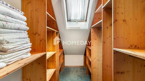 1. OG Ankleidezimmer 1 - 