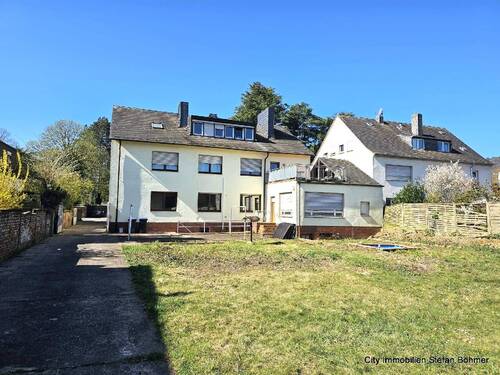 Hausansicht hinten - 1 Zimmer Mehrfamilienhaus, Wohnhaus in Trier