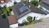 Ansicht mit Photovoltaik - 4 Zimmer Einfamilienhaus in Bad König