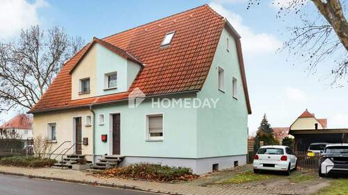 Außenansicht 1 - 4 Zimmer Doppelhaushälfte in Leuna