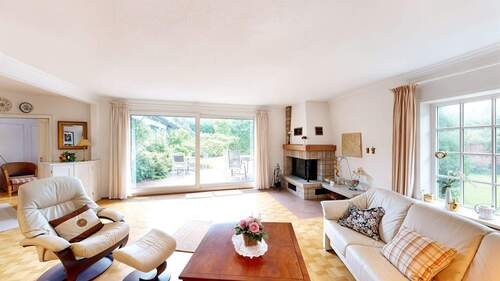 Wohnzimmer - 6 Zimmer Bungalow in Ellerbek