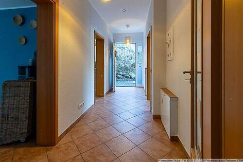 Blick zum Hauseingang - 