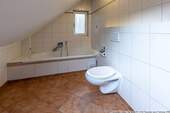 Badezimmer DG Bild 1 - 