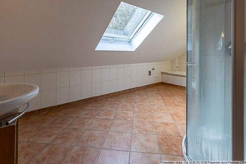 Badezimmer DG Bild 2 - 