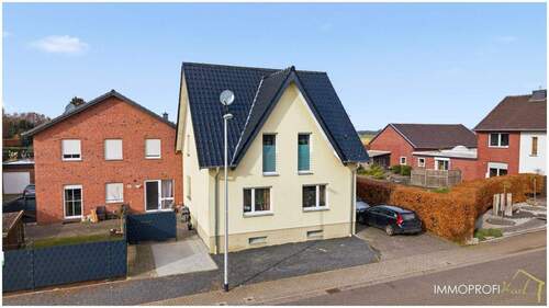 1. Vogelperspektive.jpg - Immoprofi Karl - provsisionsfrei - Immobilie mit Garage und Garten (vermietet)