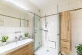 Bad mit Dusche und WM - 