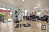 Wohnzimmer - 4 Zimmer Einfamilienhaus zum Kaufen in Ginsheim-Gustavsburg