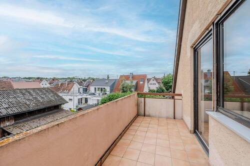 Aussicht vom Balkon - 3 Zimmer Etagenwohnung in Ludwigsburg