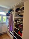 großzügiges Ankleidezimmer - 