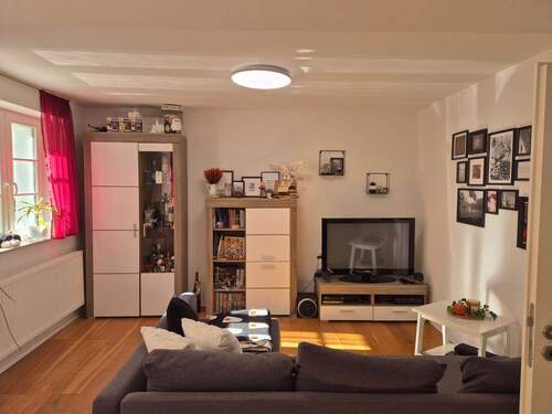 Wohnzimmer - 2 Zimmer Etagenwohnung in Heroldsberg