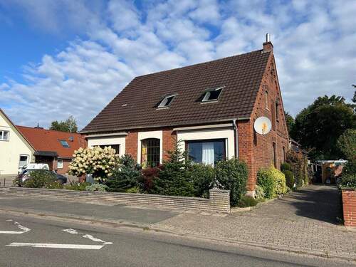 Außenansicht - 9 Zimmer Mehrfamilienhaus, Wohnhaus zum Kaufen in Weyhe