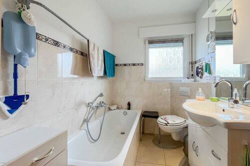 Badezimmer EG (1) - Einfamilienhaus mit 150,60 m² in Wuppertal zum Kaufen