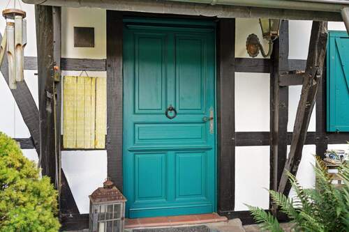 Eingangstür - 8 Zimmer Mehrfamilienhaus, Wohnhaus in Ratingen