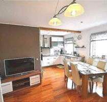 Frei ab 01.06.2026 2 Zimmerwohnung im Erdgeschoss Garage + Stellplatz Einbauküche Balkon mit Weitblick - Korlingen