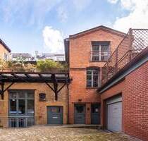 Historische Remise mit exklusivem Flair und Dachterrasse - im ruhigen Innenhof von Berlin-Mitte