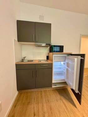 Küchenzeile - 1 Zimmer Etagenwohnung zur Miete in Karlsruhe