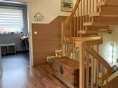 Treppenaufgang - 4 Zimmer Reihenendhaus in Reutlingen