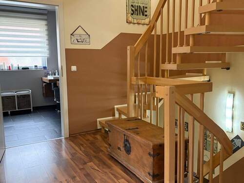 Treppenaufgang - 4 Zimmer Reihenendhaus in Reutlingen