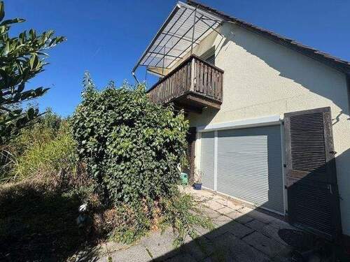 Blick zur Terrasse - 6 Zimmer Einfamilienhaus zum Kaufen in Nürnberg