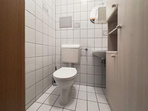 WC - 