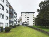 Front und Garten - Attraktive 4 Zimmer Wohnung mit tollem Ausblick ins Grüne