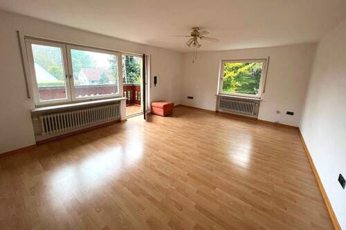 großzügiger Wohnbereich - 3 Zimmer Etagenwohnung zur Miete in Bergkirchen