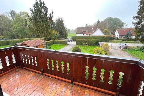 Balkon mit Blick ins Grüne - 3 Zimmer Etagenwohnung in Bergkirchen