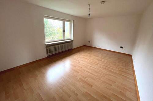 schönes Schlafzimmer - Etagenwohnung mit 95,00 m² in Bergkirchen zur Miete